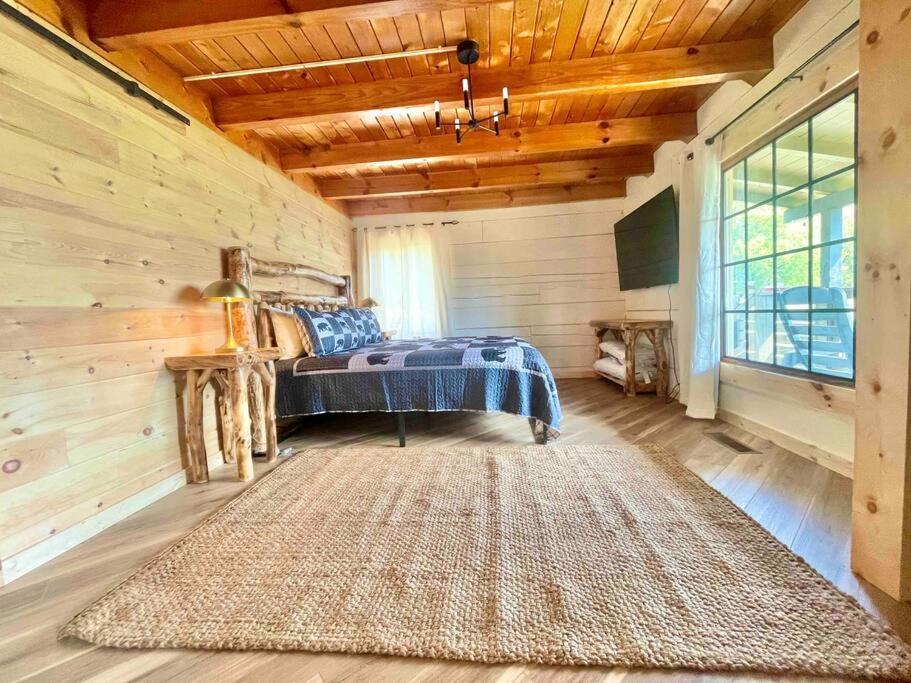 Modern Lake Side Nest• Hotub Fenced Yard King Beds Сивиървил Екстериор снимка