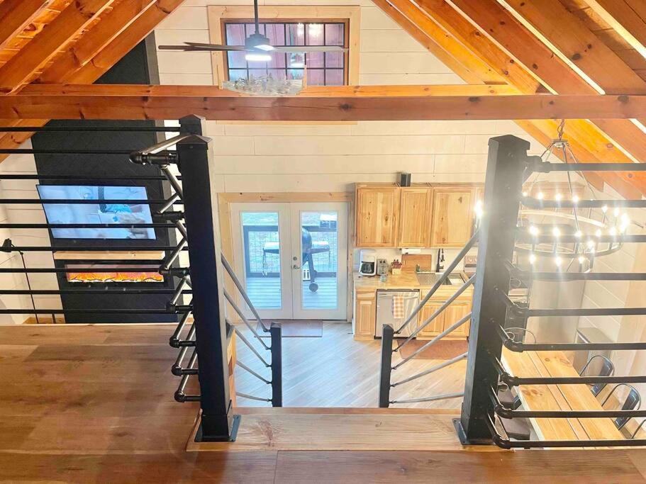 Modern Lake Side Nest• Hotub Fenced Yard King Beds Сивиървил Екстериор снимка