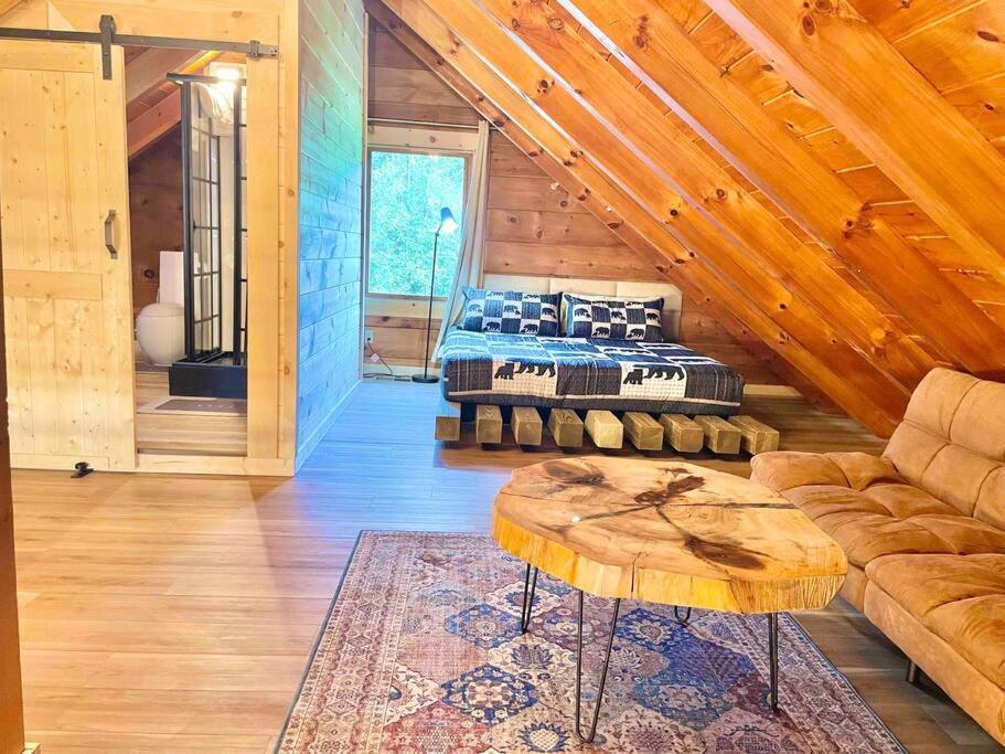 Modern Lake Side Nest• Hotub Fenced Yard King Beds Сивиървил Екстериор снимка